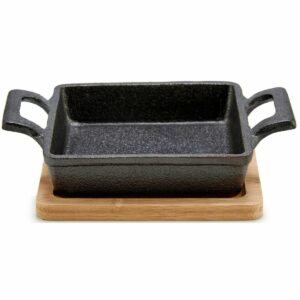 Gietijzeren tapas pannetje oven/BBQ – Schaaltje gietijzer met bamboe onderzetter