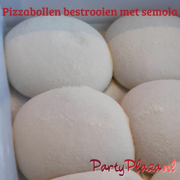 semola voor pizzabollen